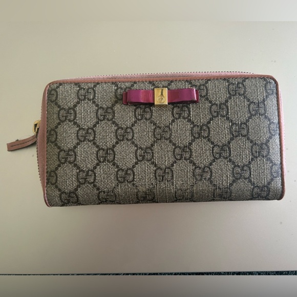 GUCCI Monogram GG Logo Ribbon PVC Zip Around Long Wallet - Picture 1 of 14